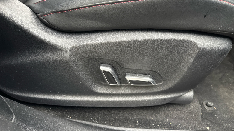 MG Hs 1.5 T-GDI Exclusive 5dr Petrol Hatchback